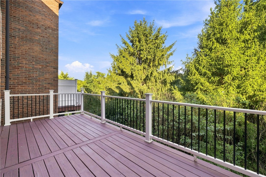 103 Springwater Ct