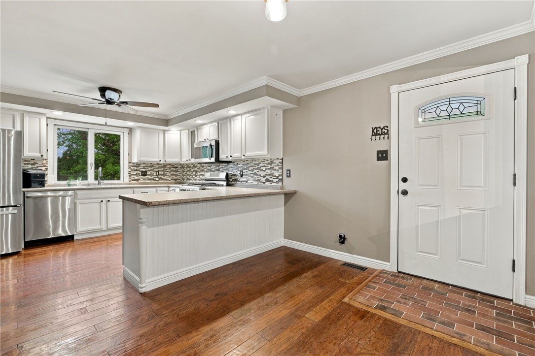 7544 Noblestown Road