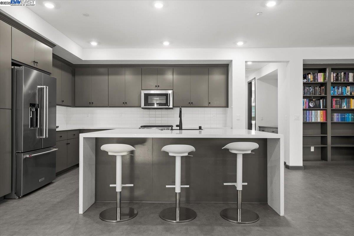 5483 Melissa Ln