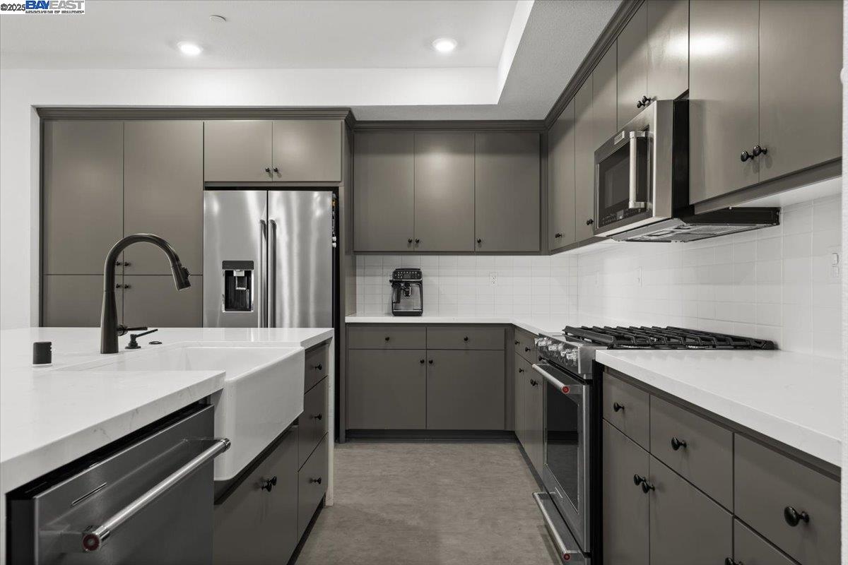 5483 Melissa Ln