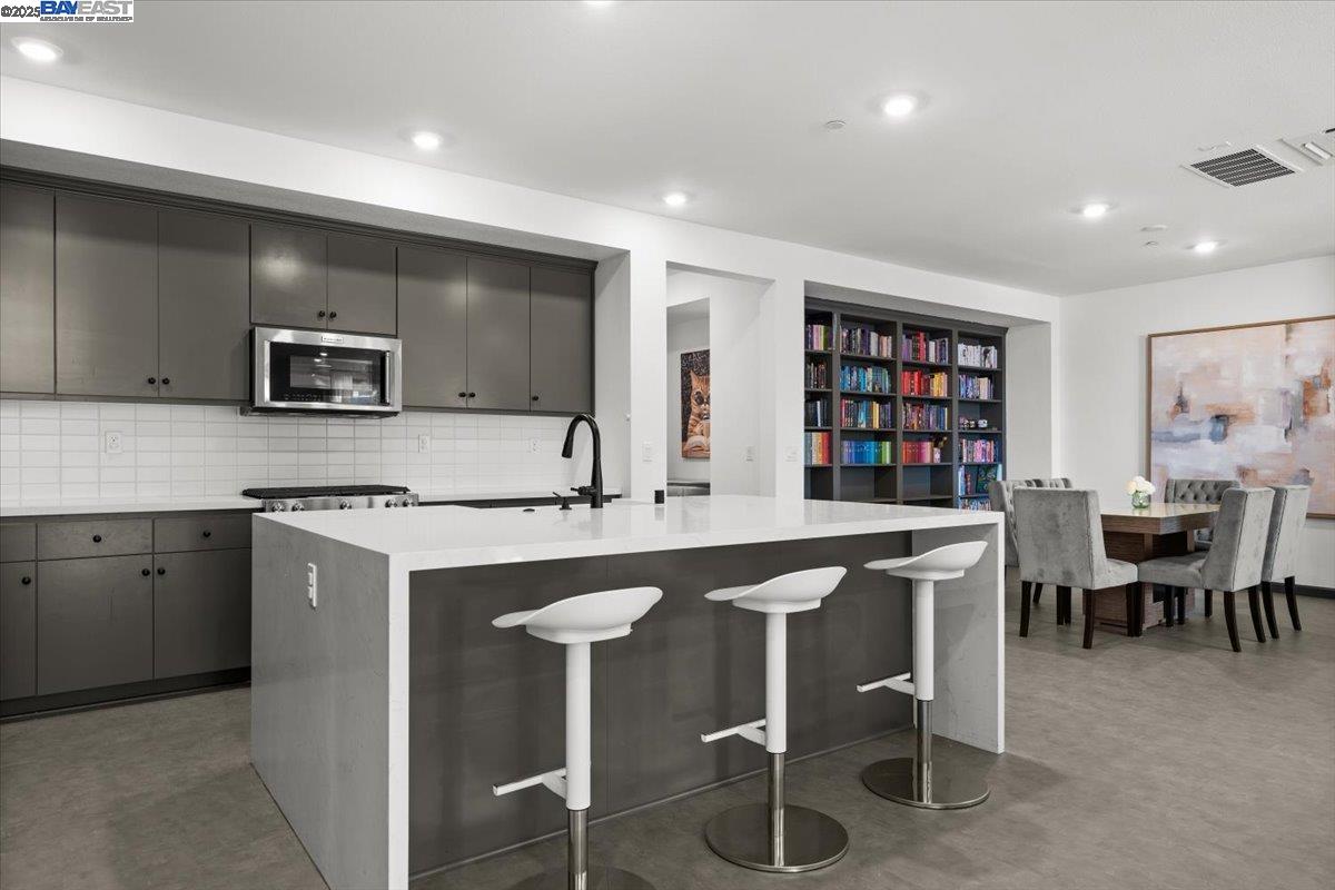 5483 Melissa Ln