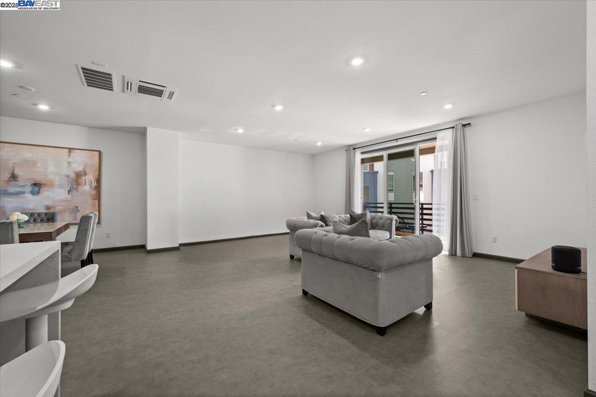 5483 Melissa Ln