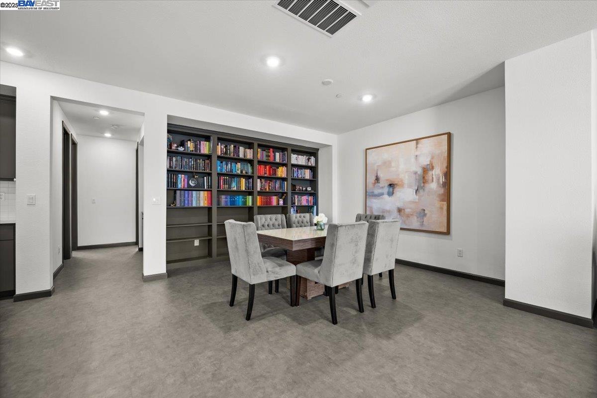 5483 Melissa Ln