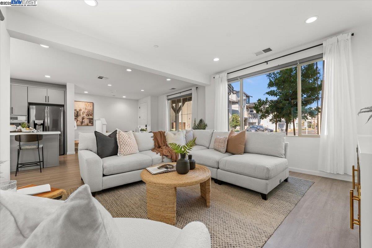 6017 Basaltina Pl
