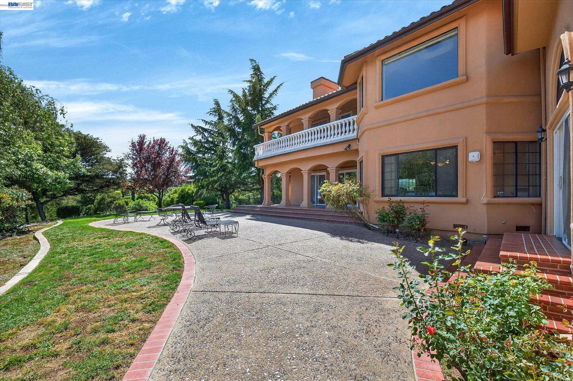 9500 Santos Ranch Rd