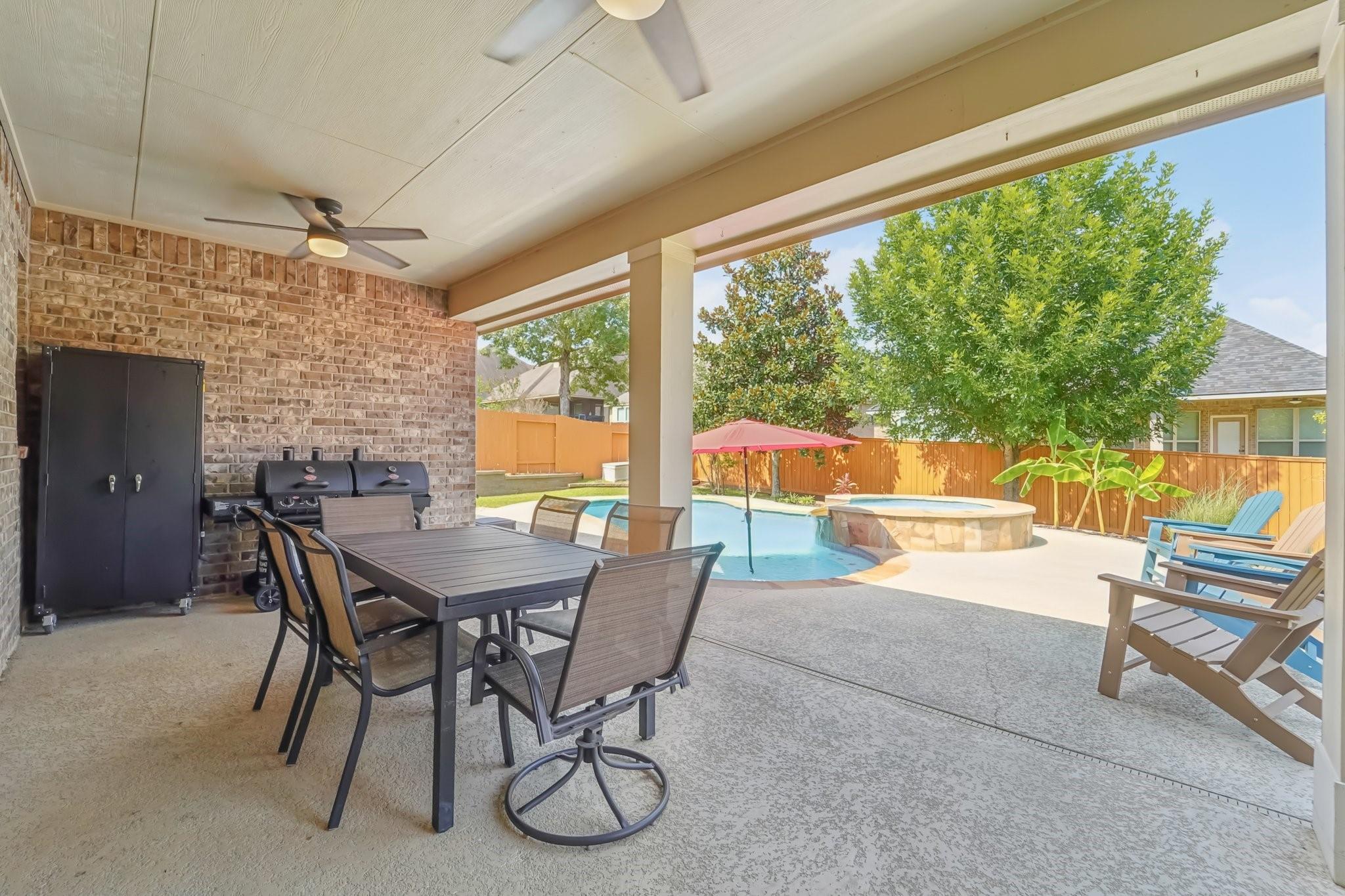 1041 Cedar Forest Drive