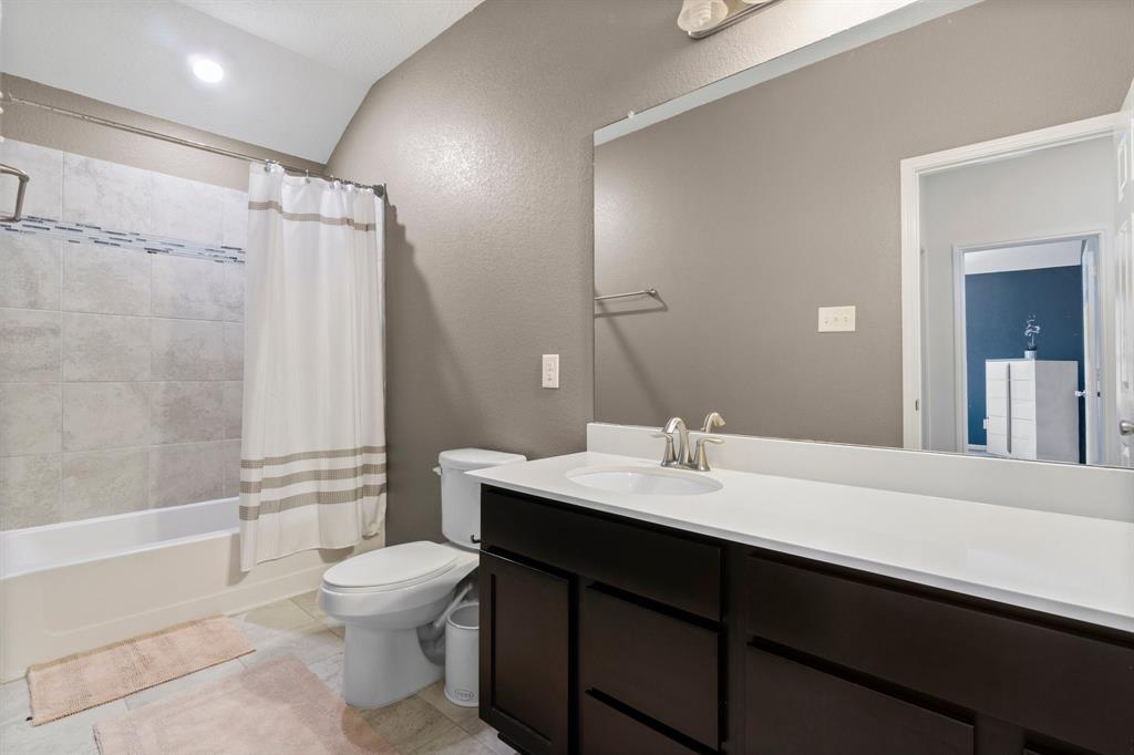 3952 Eagle Nest Lake Lane