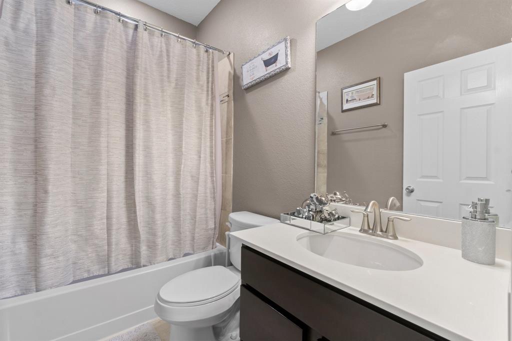 3952 Eagle Nest Lake Lane