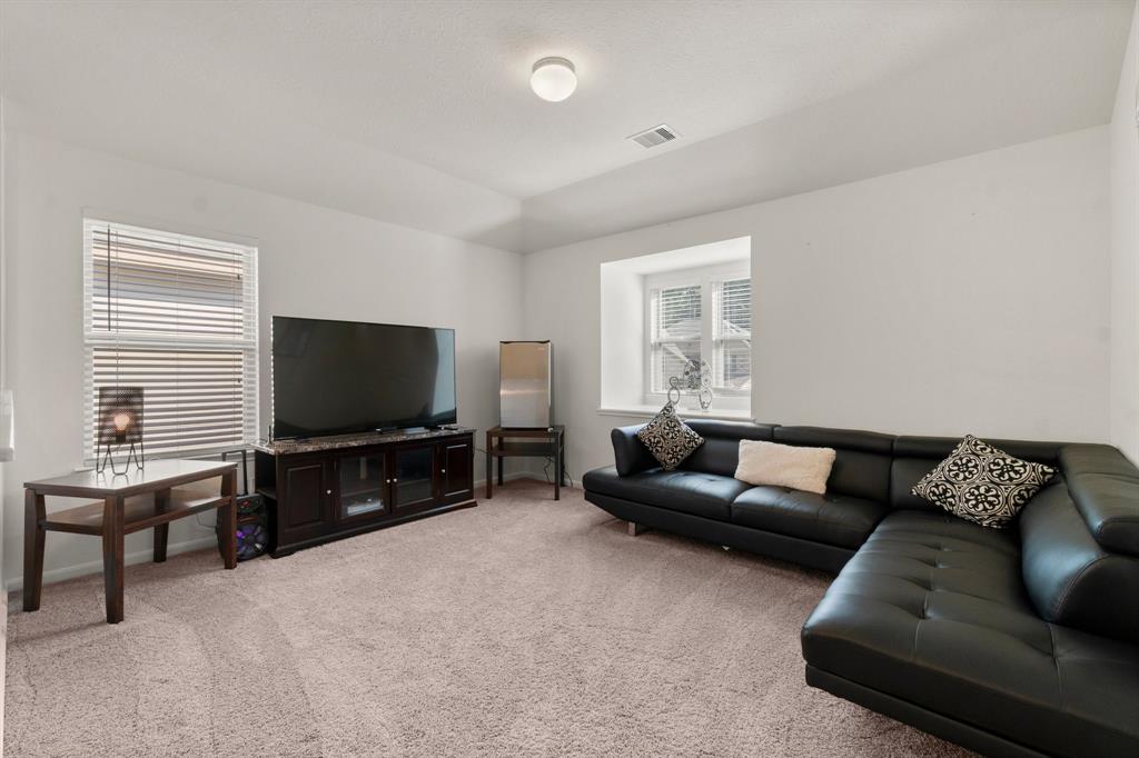 3952 Eagle Nest Lake Lane