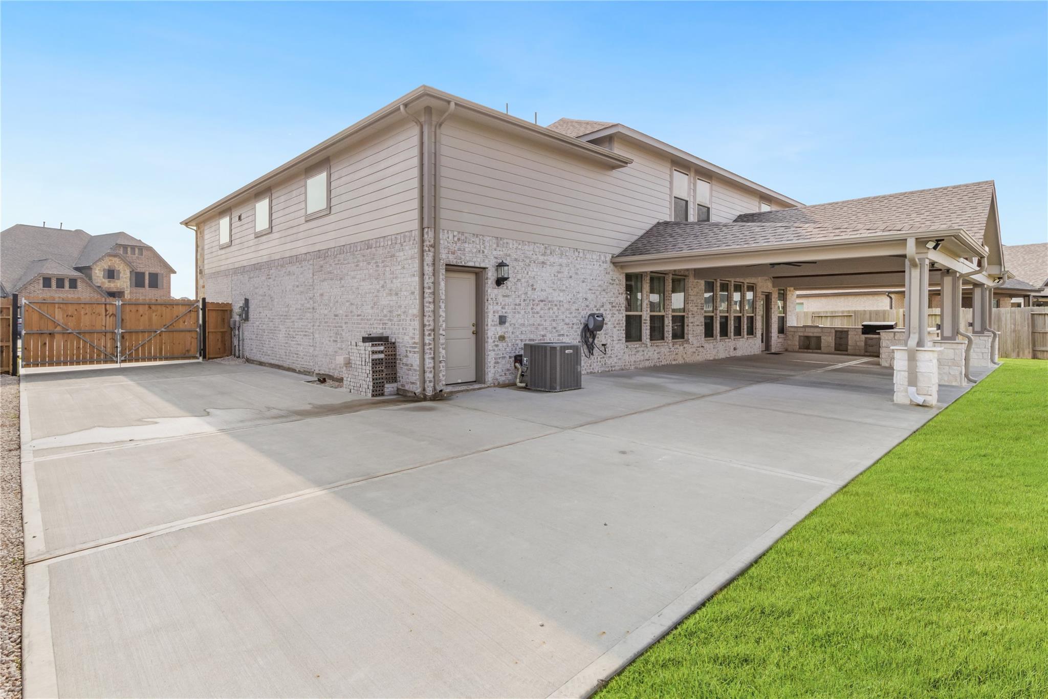 15003 Gulfstream Park Avenue