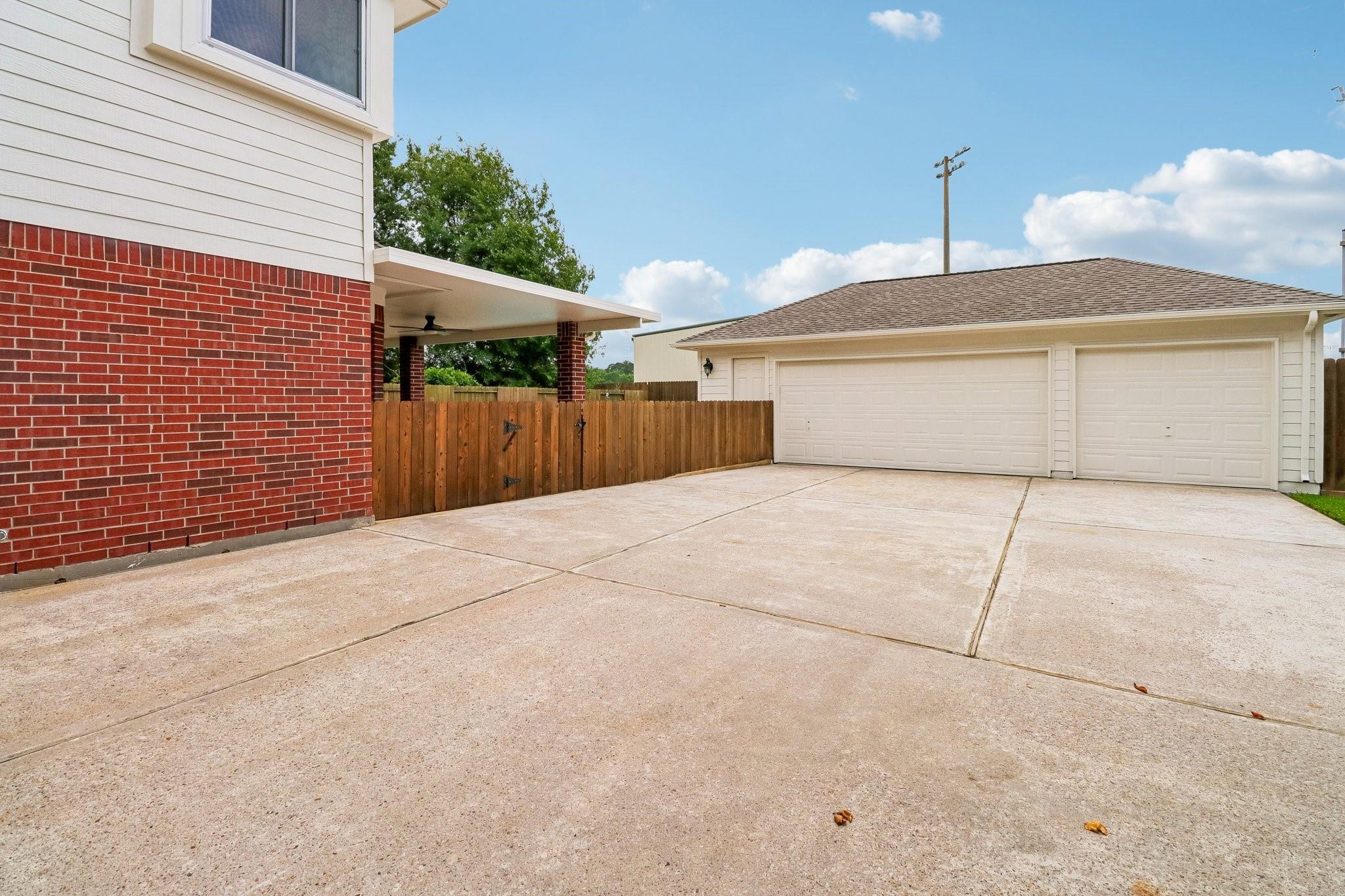 23921 Dorrington Estates Lane