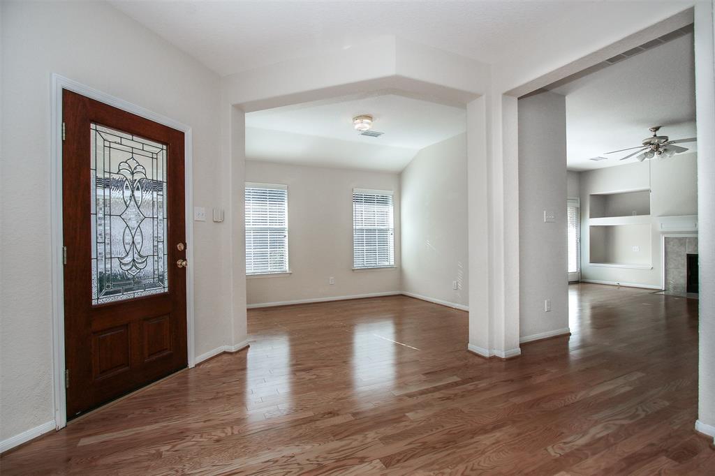10 W Foxbriar Forest Circle