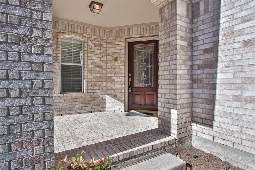 10 W Foxbriar Forest Circle