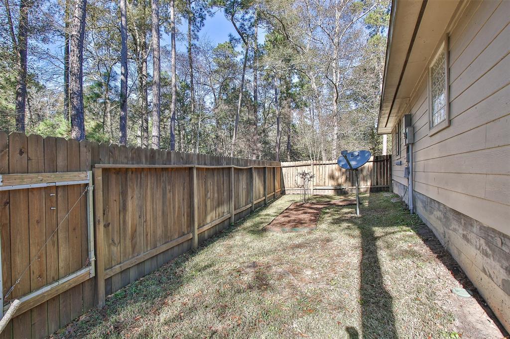 10 W Foxbriar Forest Circle