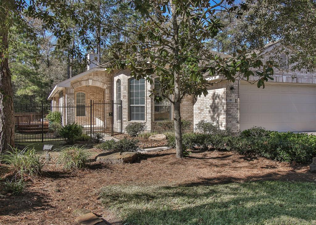 10 W Foxbriar Forest Circle
