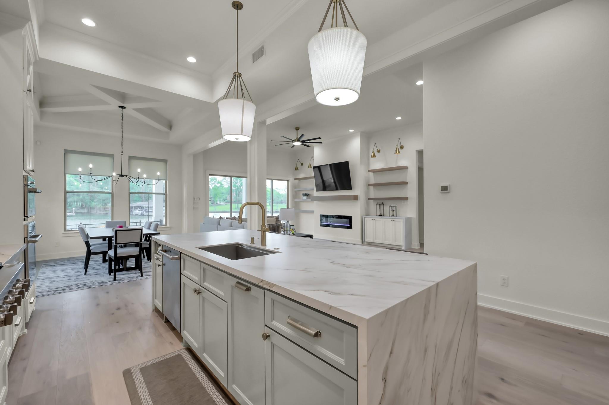 6859 Kingston Cove Lane