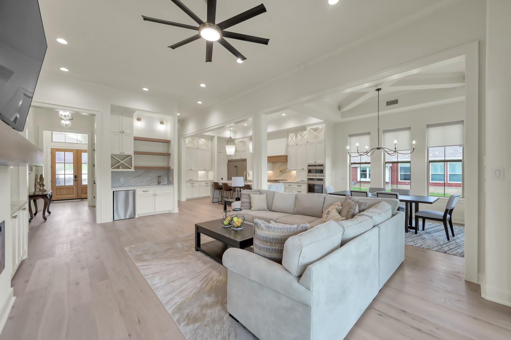 6859 Kingston Cove Lane