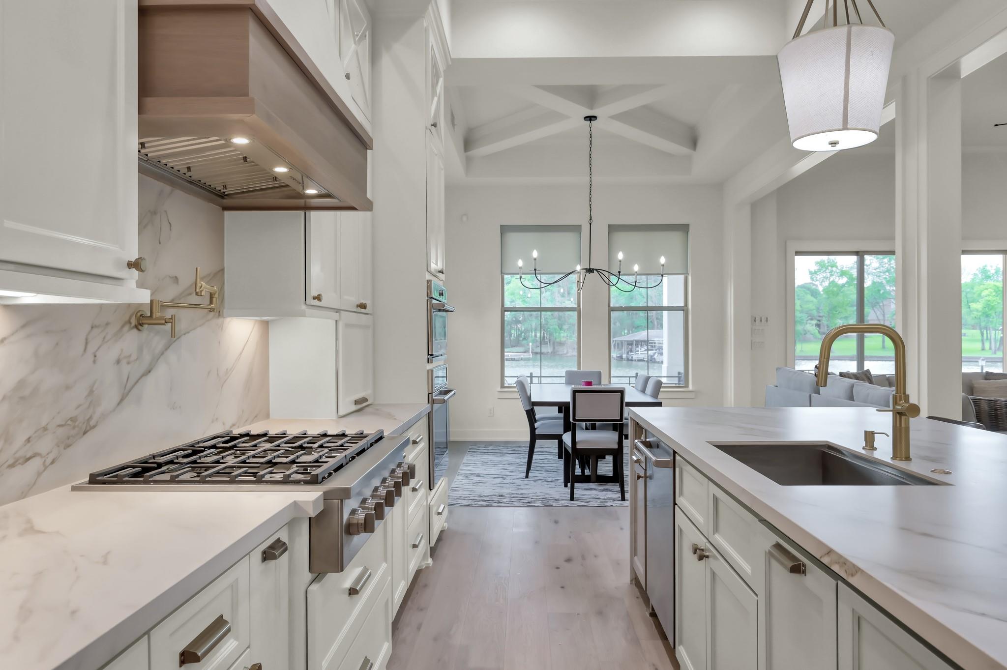 6859 Kingston Cove Lane