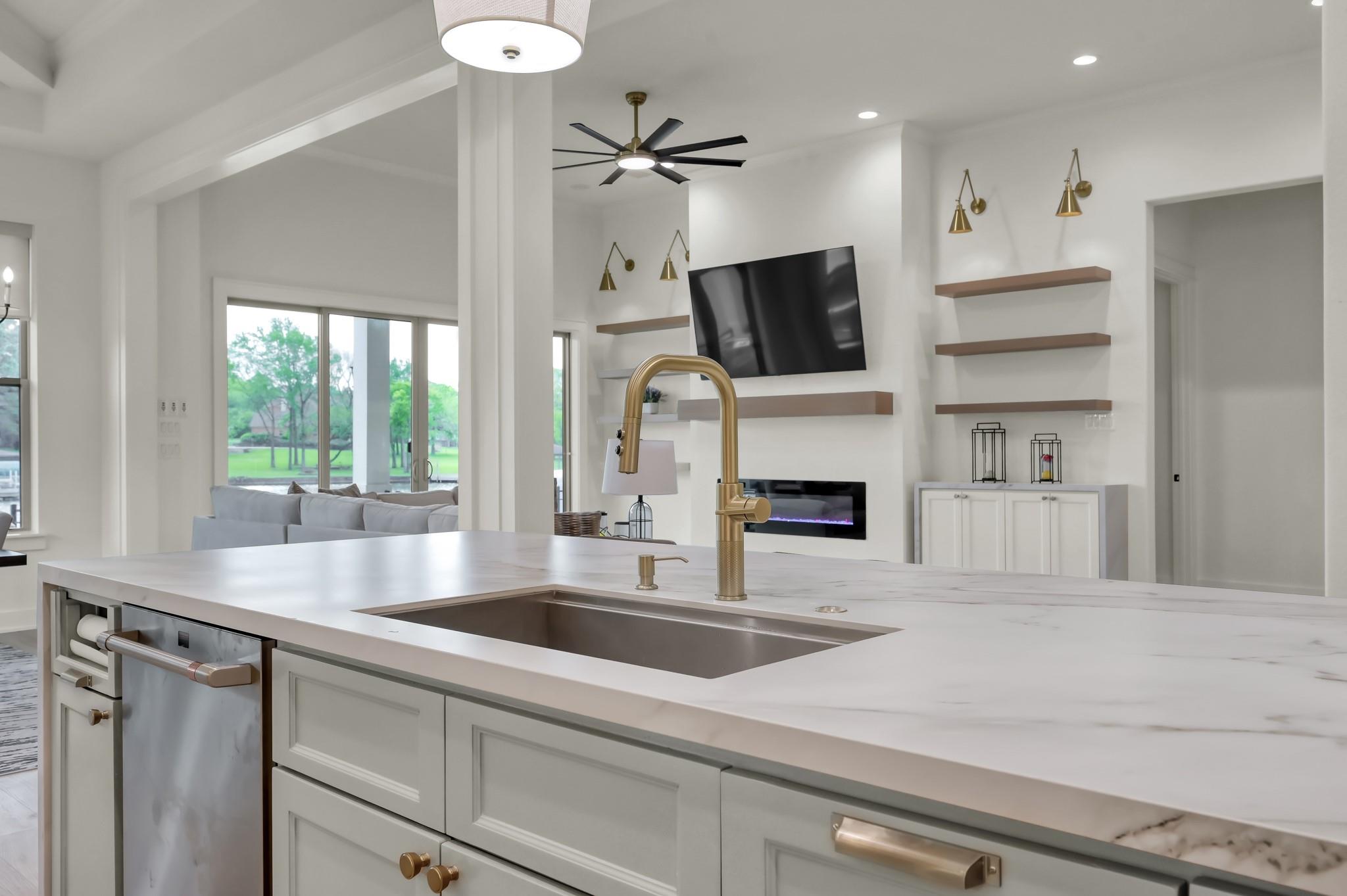 6859 Kingston Cove Lane