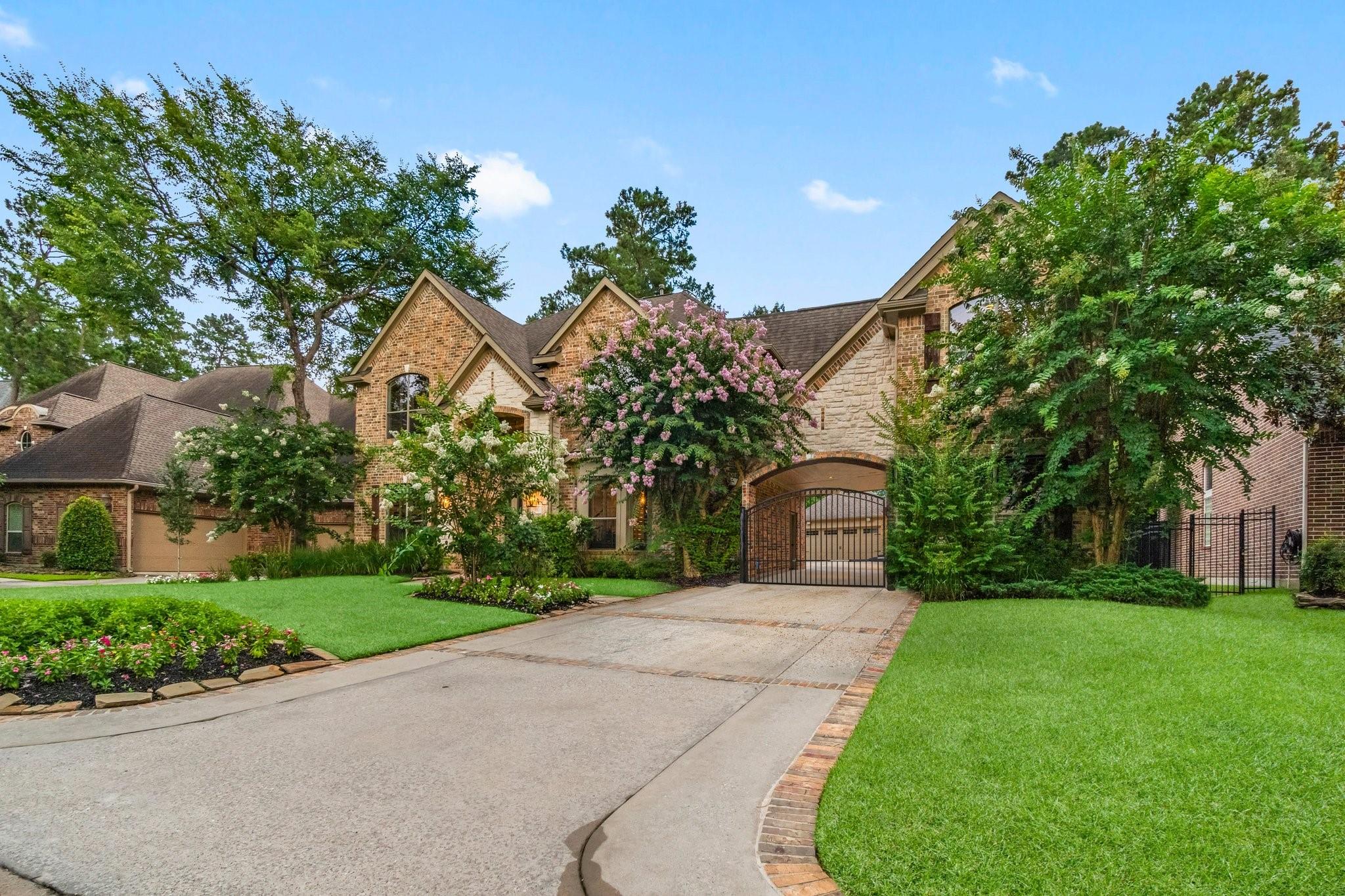 15 Bessdale Court