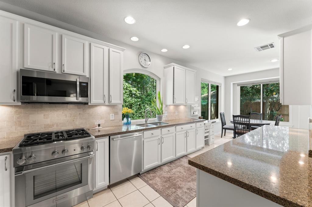 154 W Bristol Oak Circle