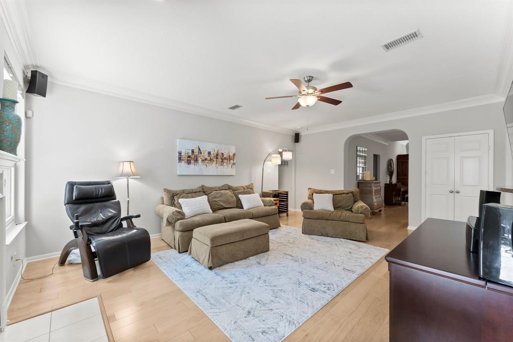 154 W Bristol Oak Circle