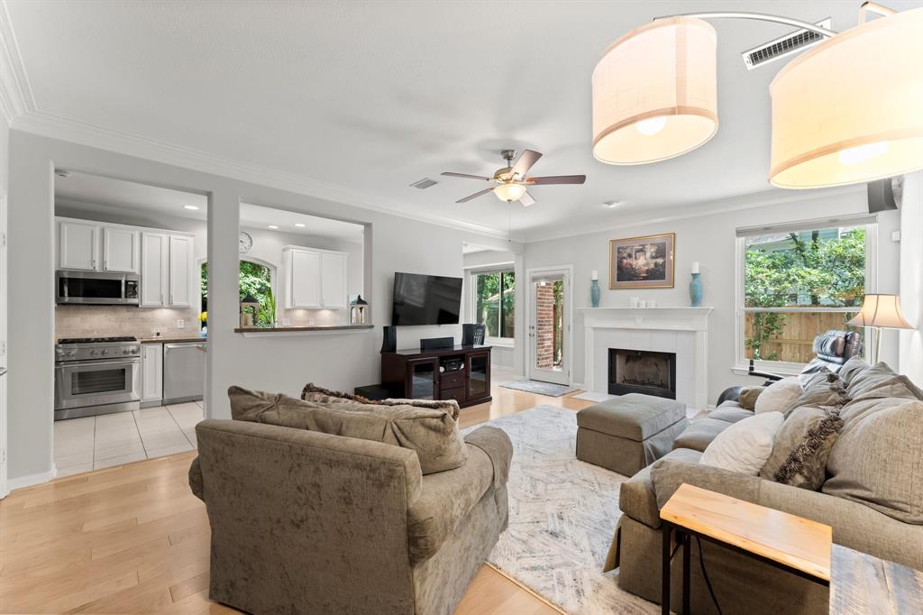 154 W Bristol Oak Circle