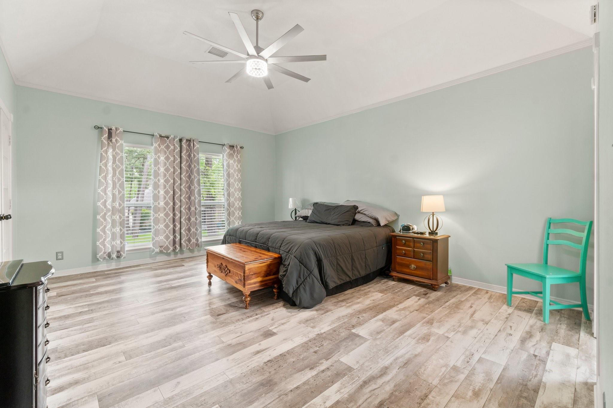 6047 Oak Creek Lane