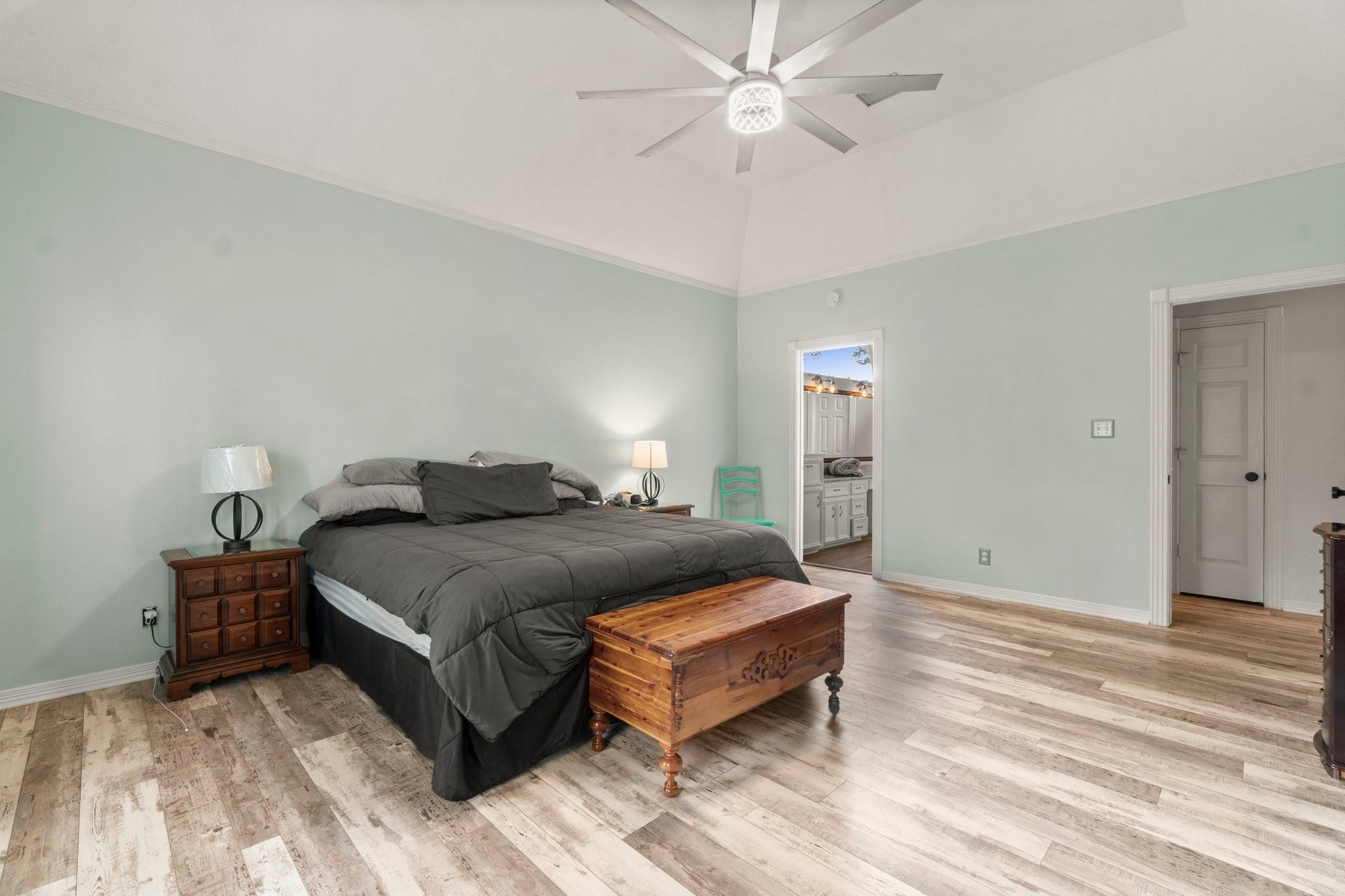 6047 Oak Creek Lane