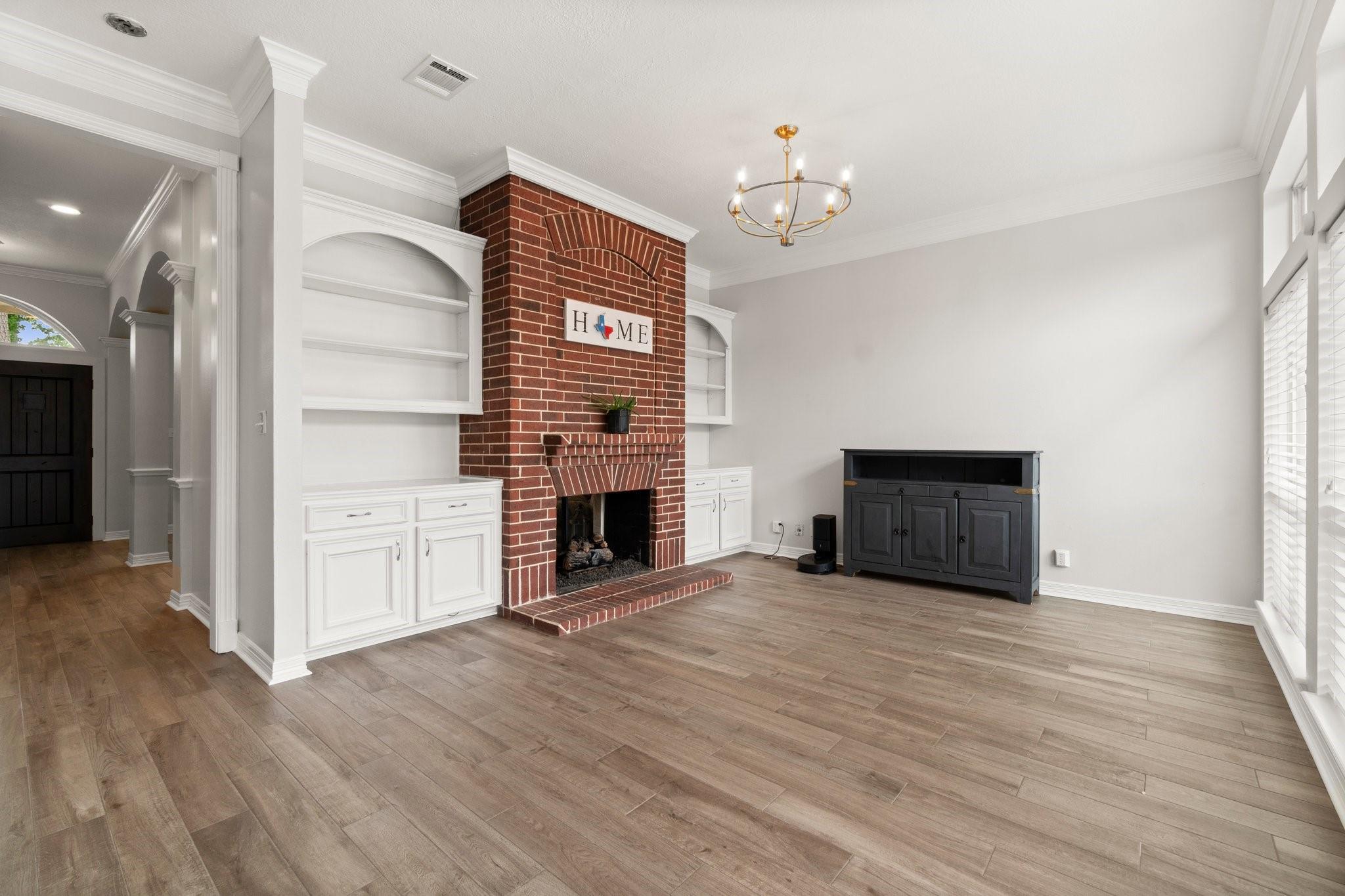 6047 Oak Creek Lane