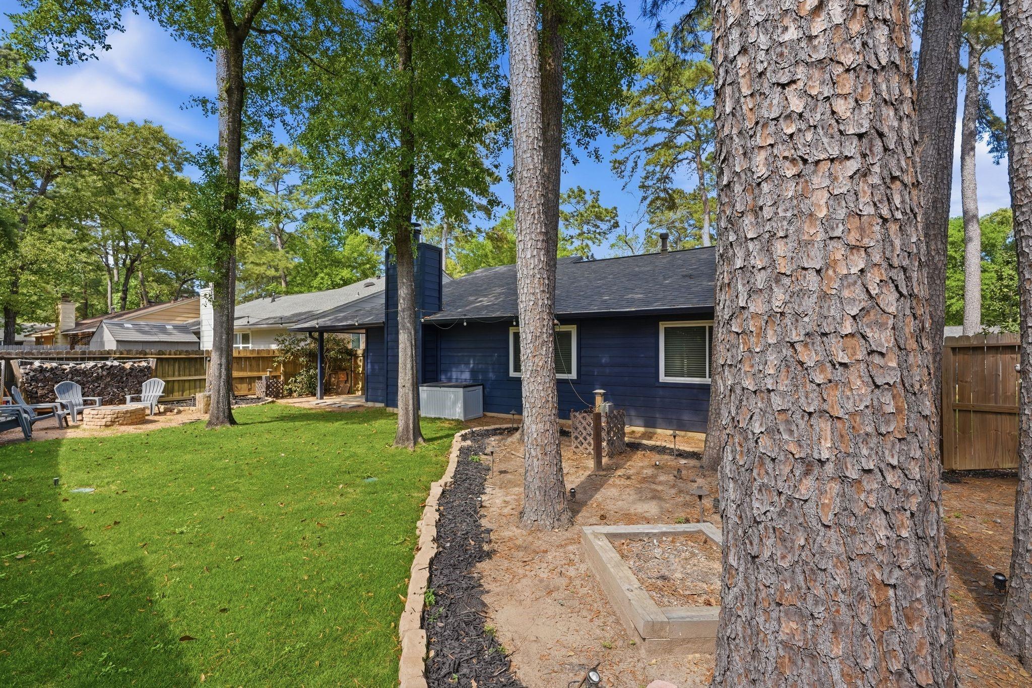 11 Rock Pine Court