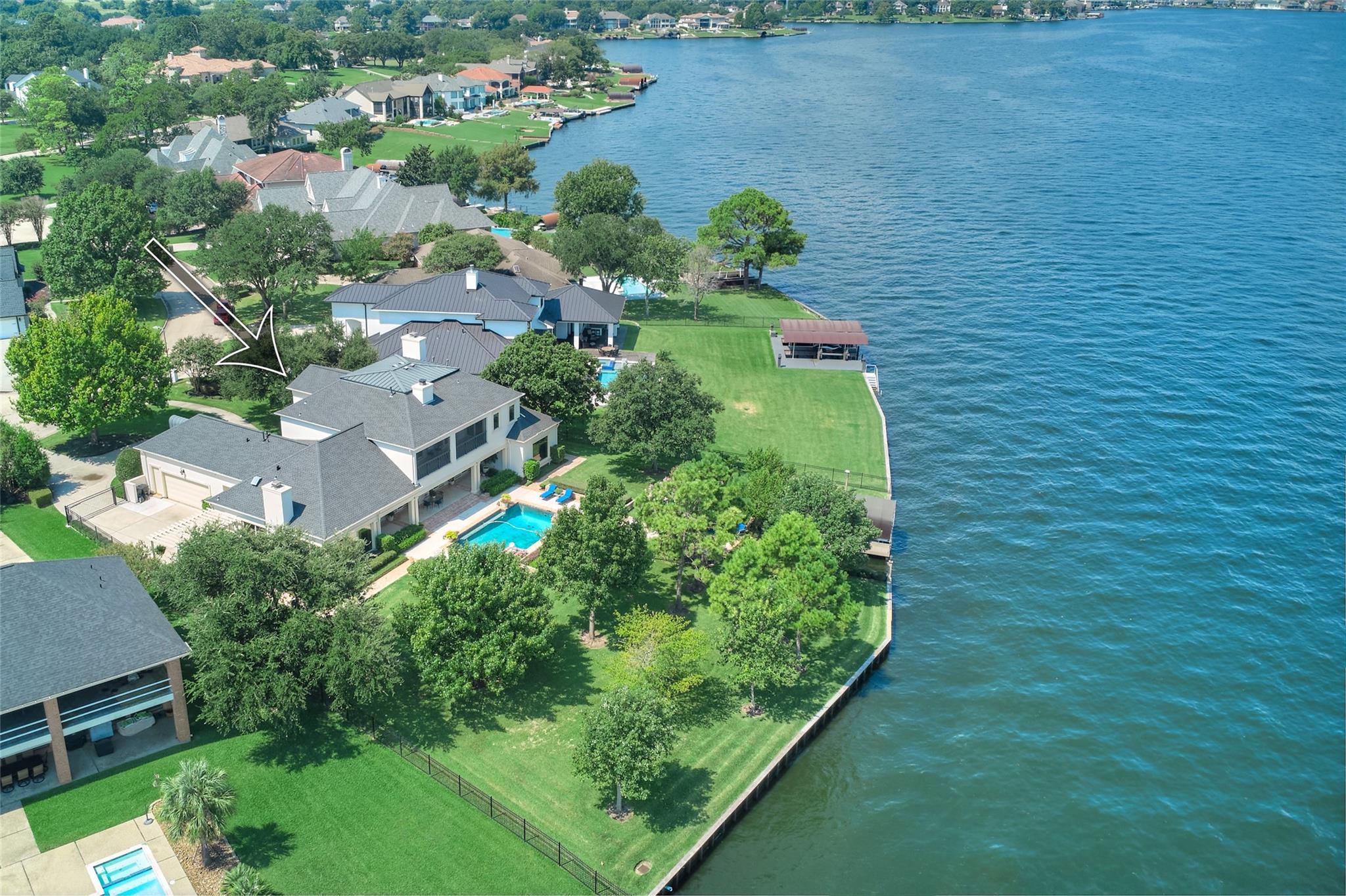 9 Lake Estates Court