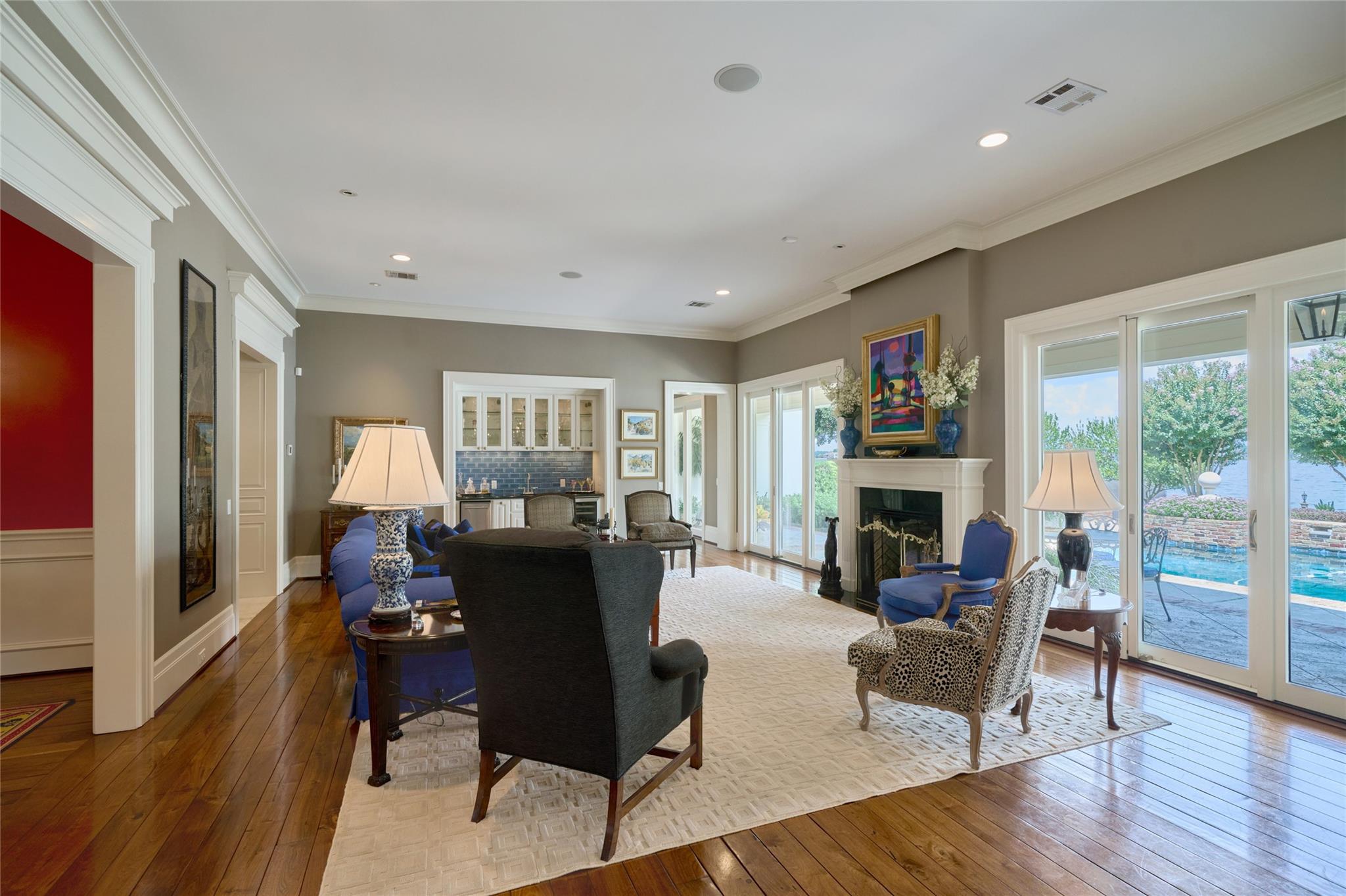 9 Lake Estates Court