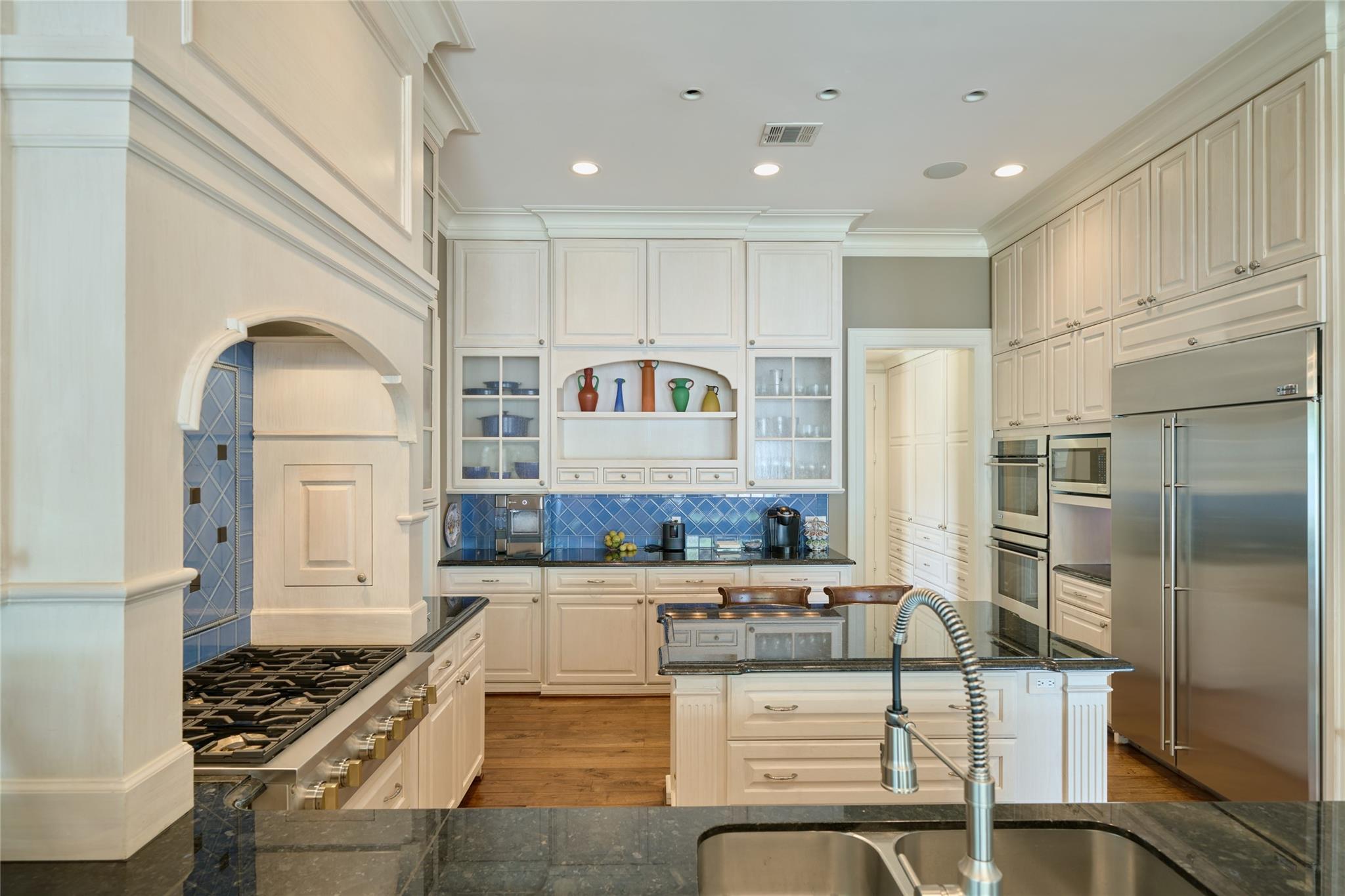 9 Lake Estates Court