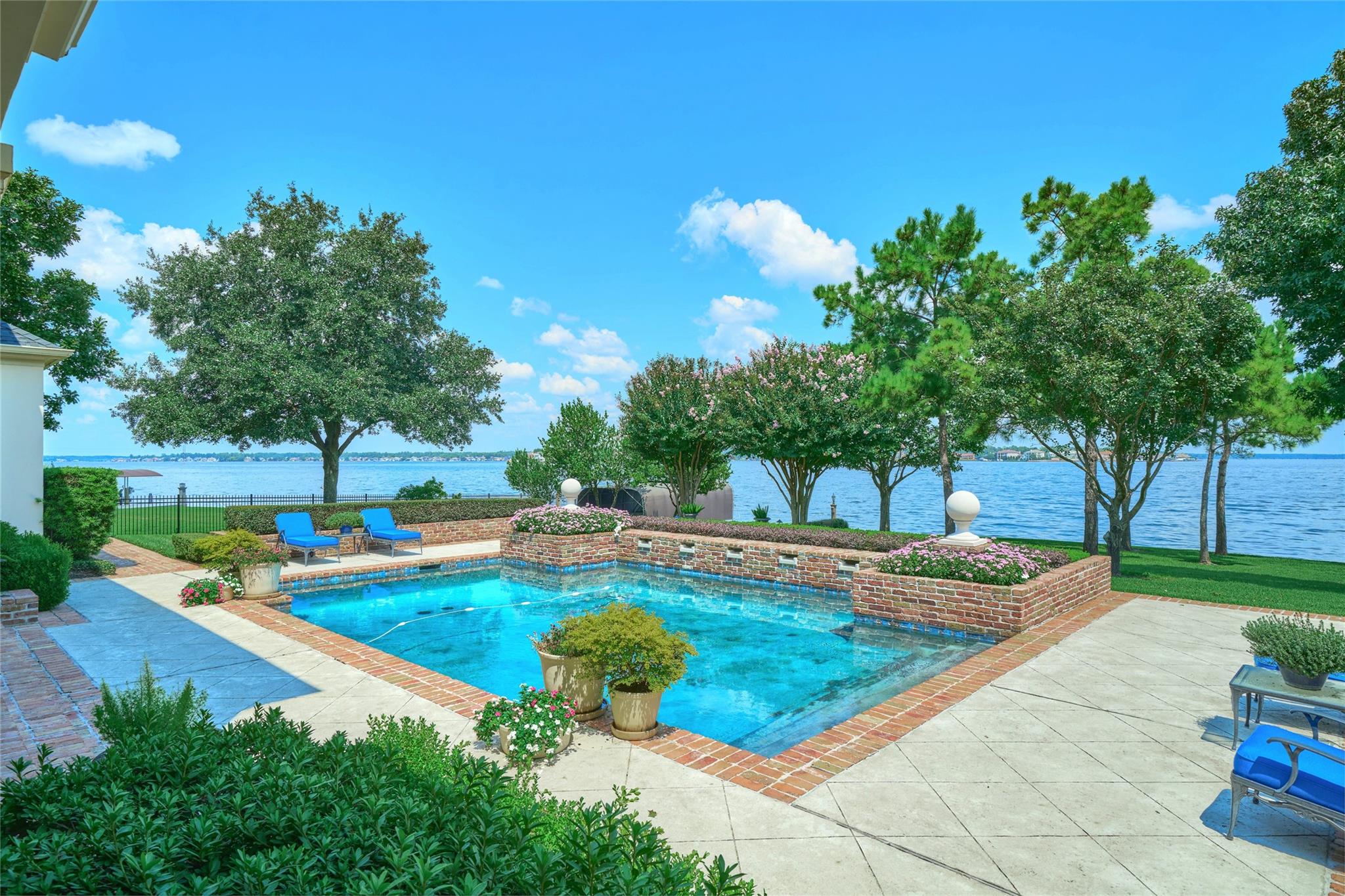 9 Lake Estates Court