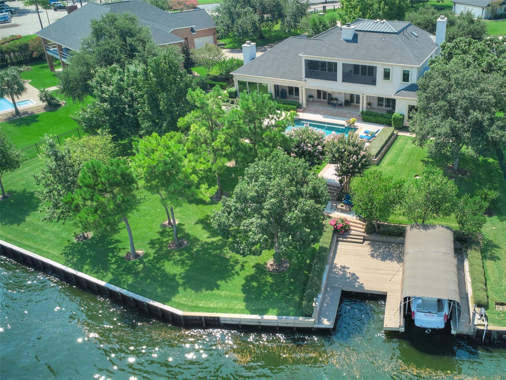9 Lake Estates Court
