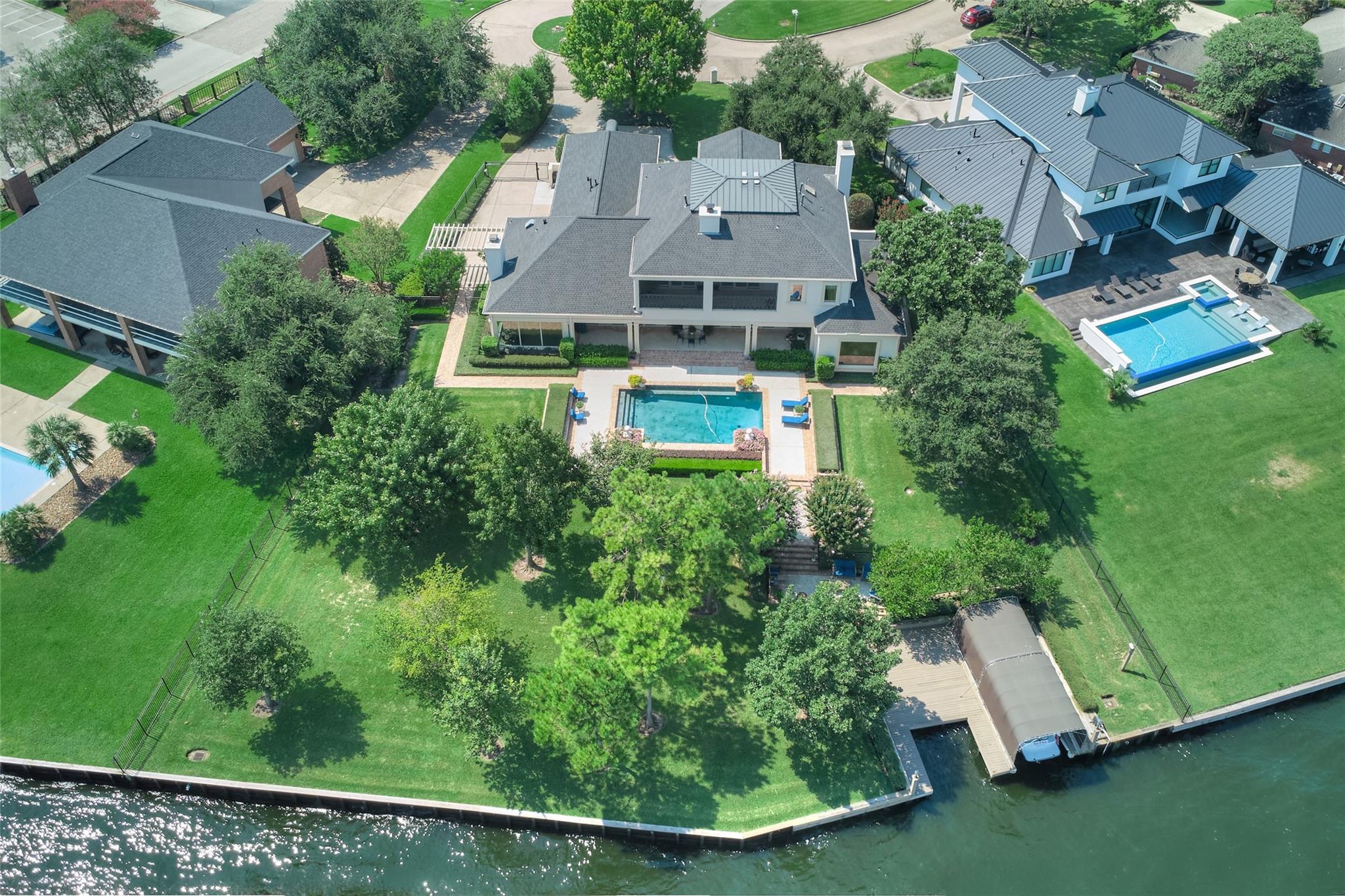 9 Lake Estates Court