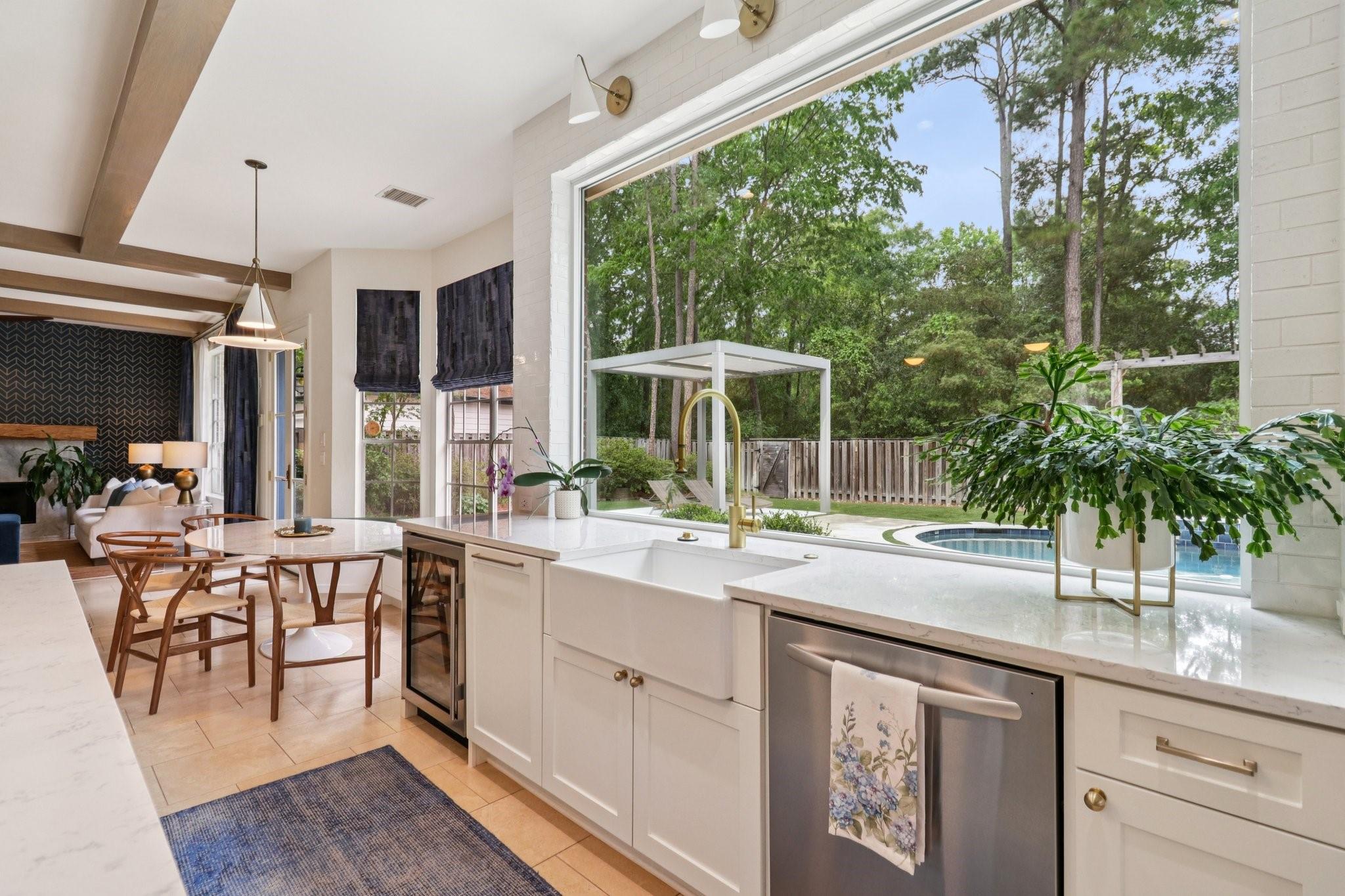 18 Woodmere Place