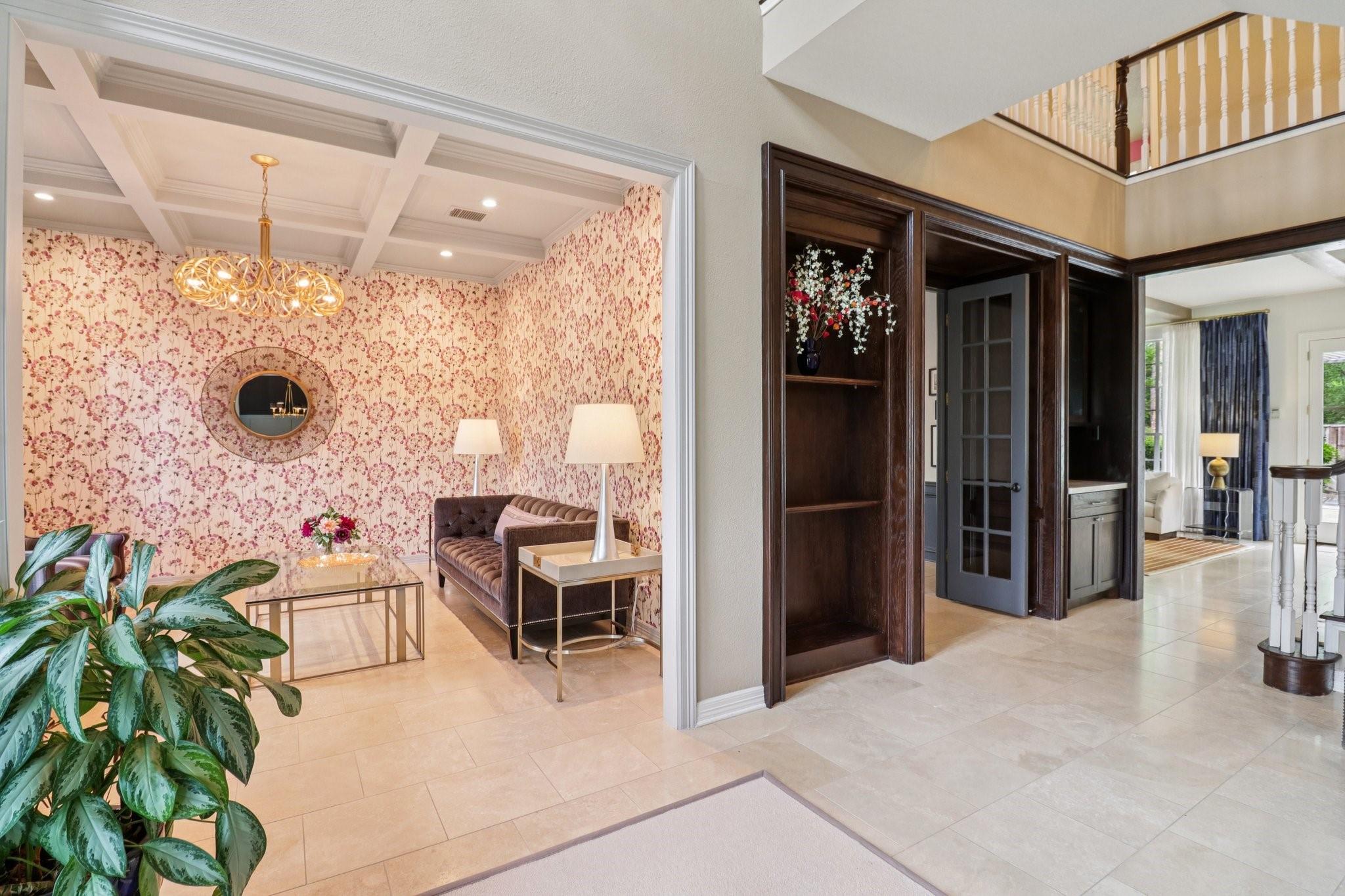 18 Woodmere Place