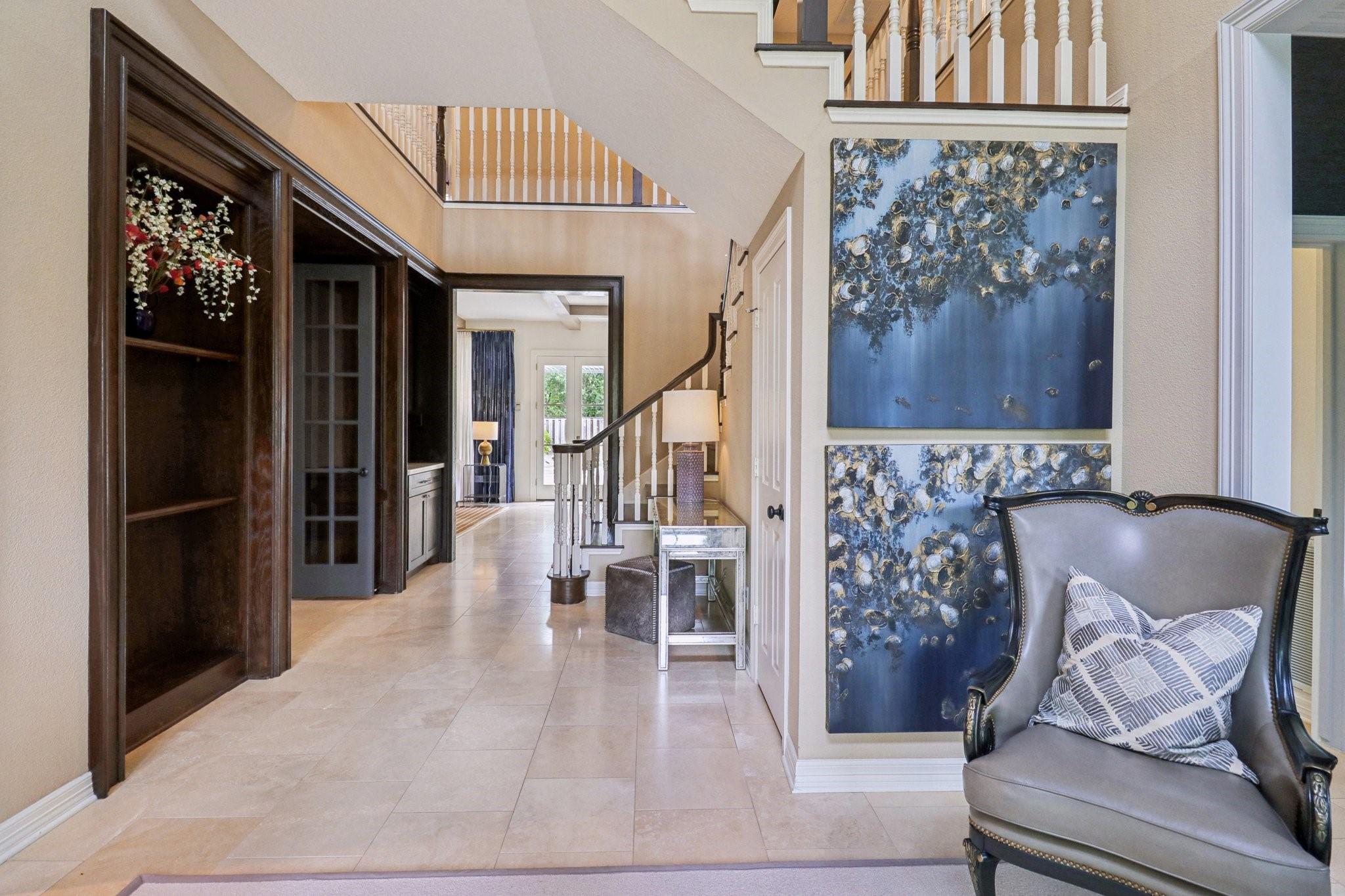 18 Woodmere Place