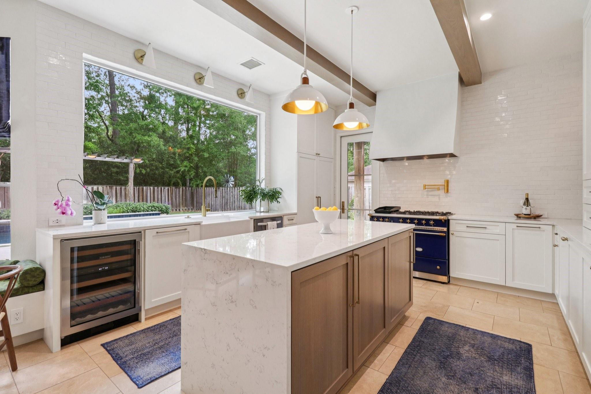 18 Woodmere Place
