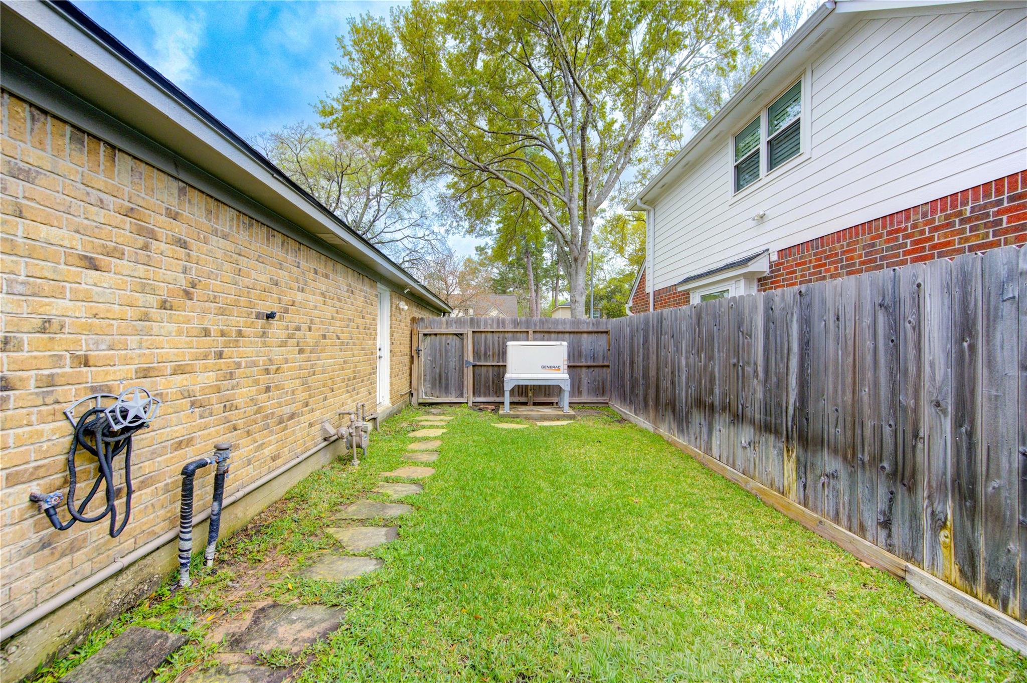 7727 Heathrow Lane