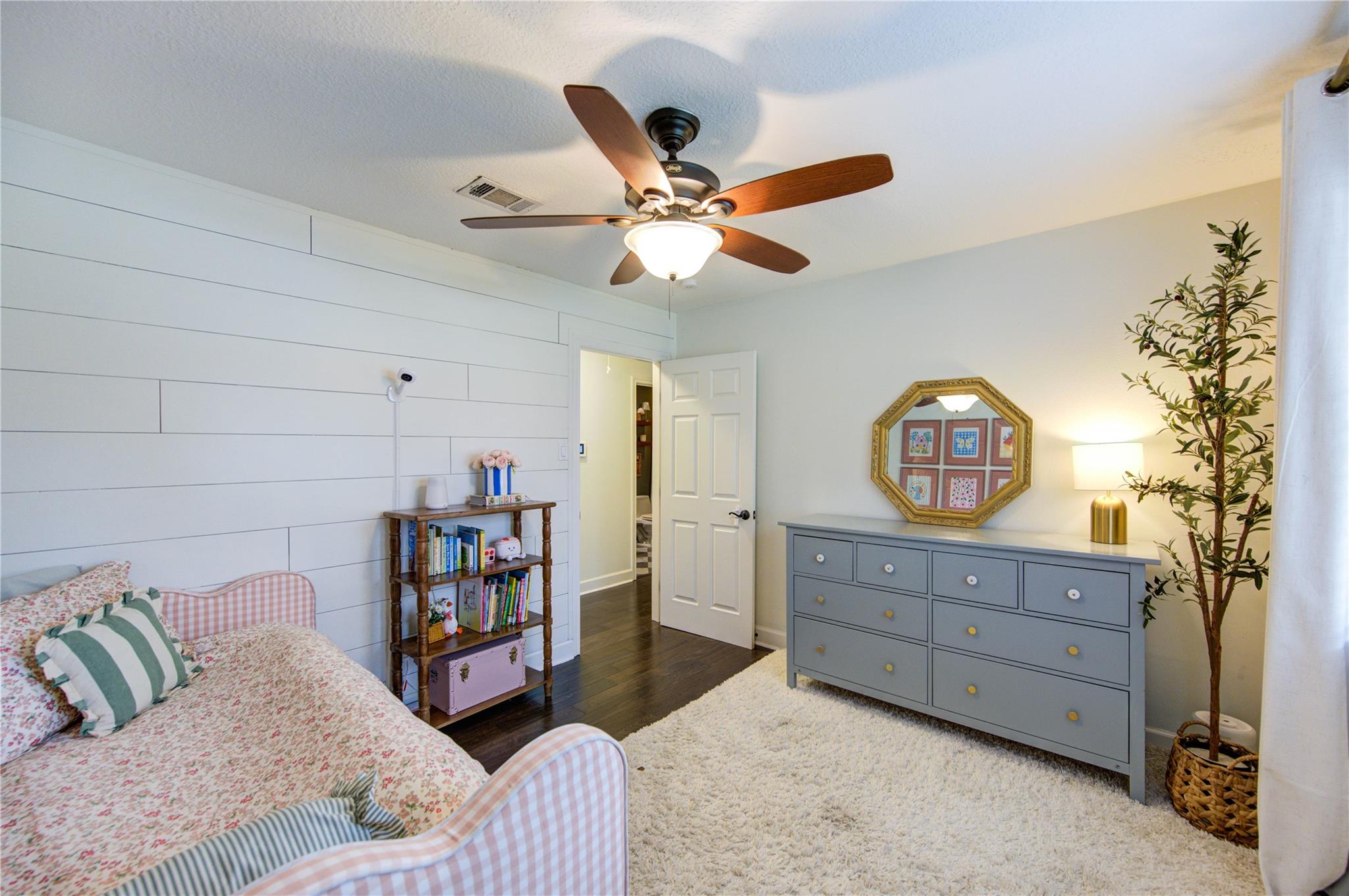 7727 Heathrow Lane