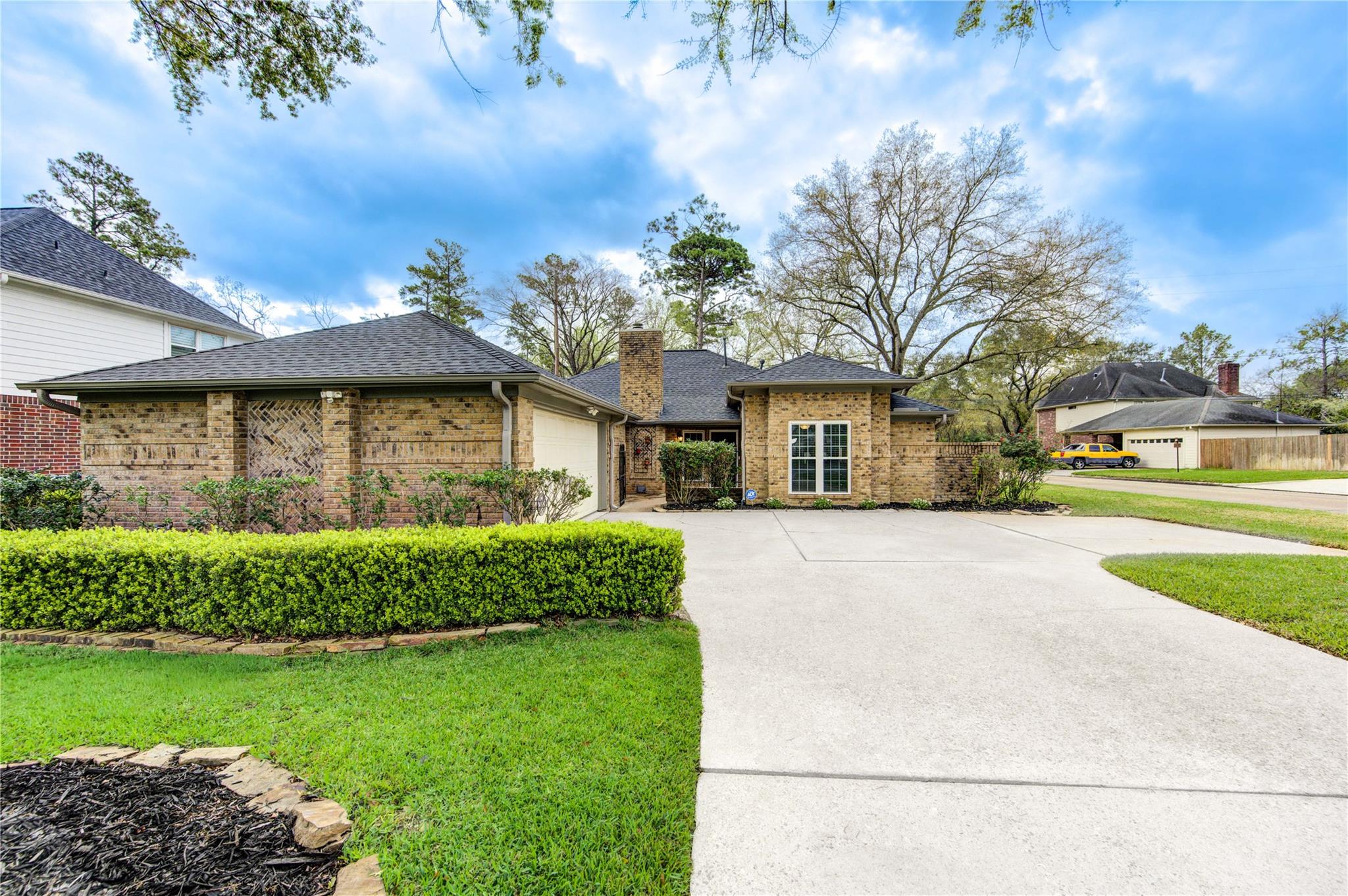7727 Heathrow Lane