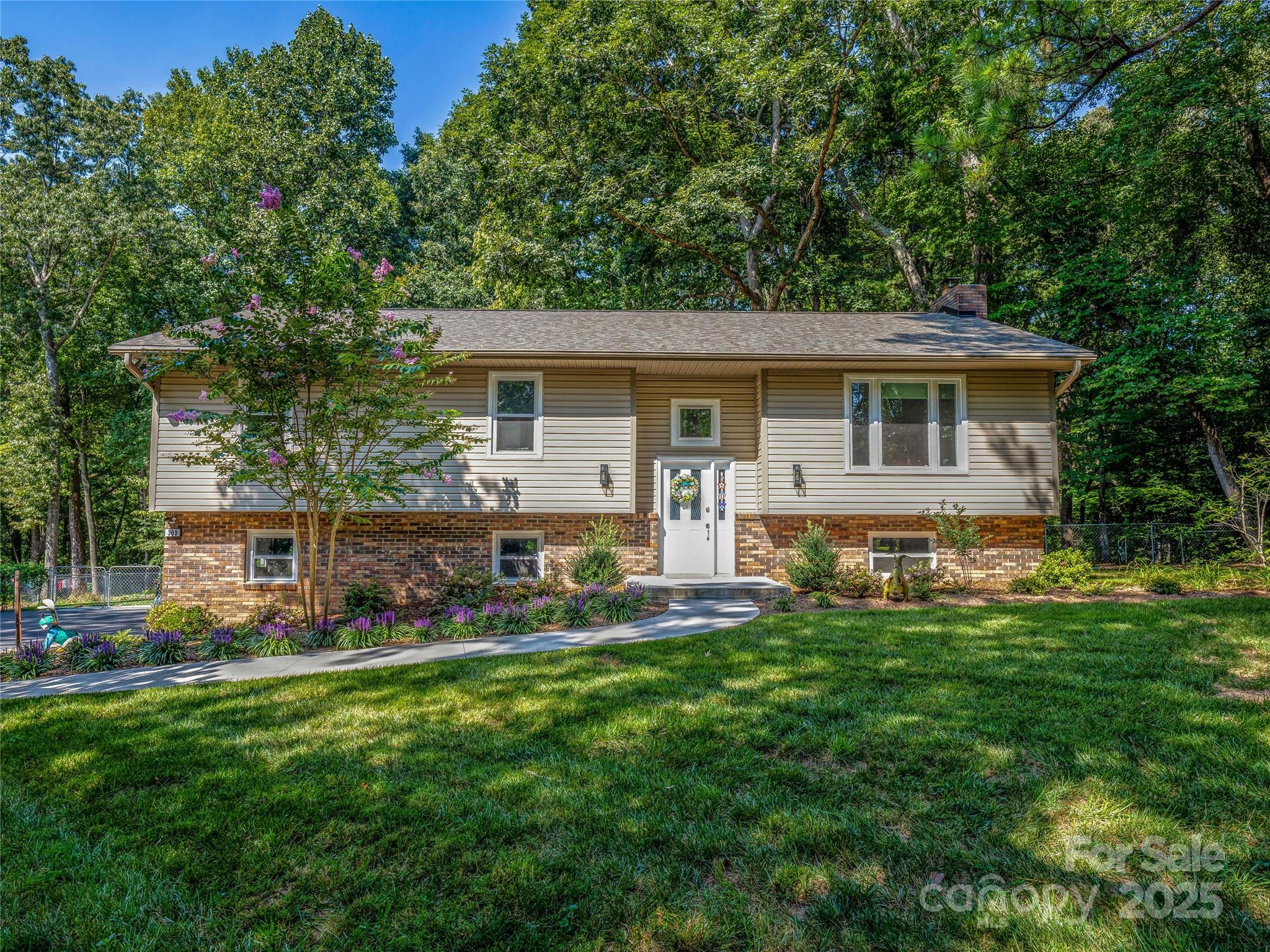 309 Cardinal Road
