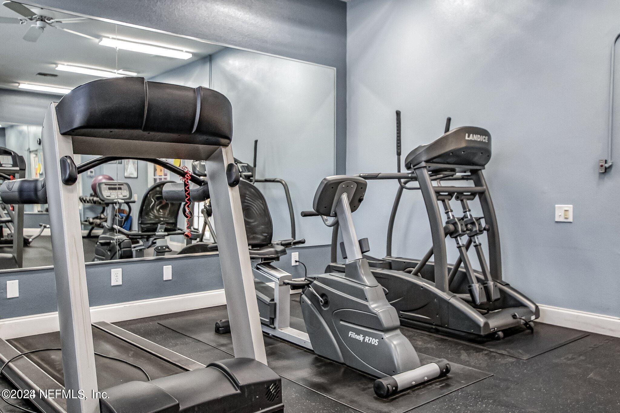 10550 BAYMEADOWS Road, 1018