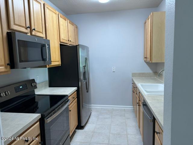 10550 BAYMEADOWS Road, 1018