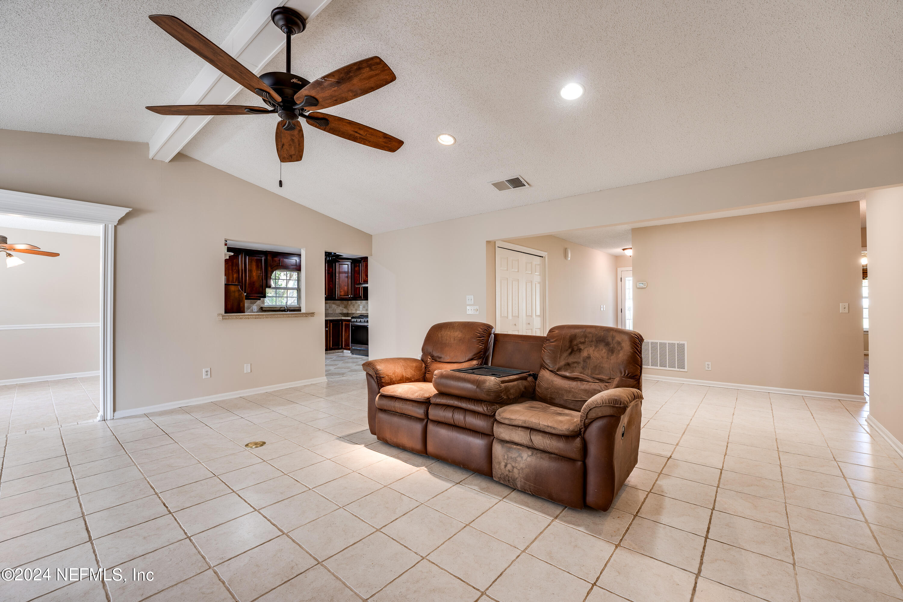 10747 CROSSTIE Road E