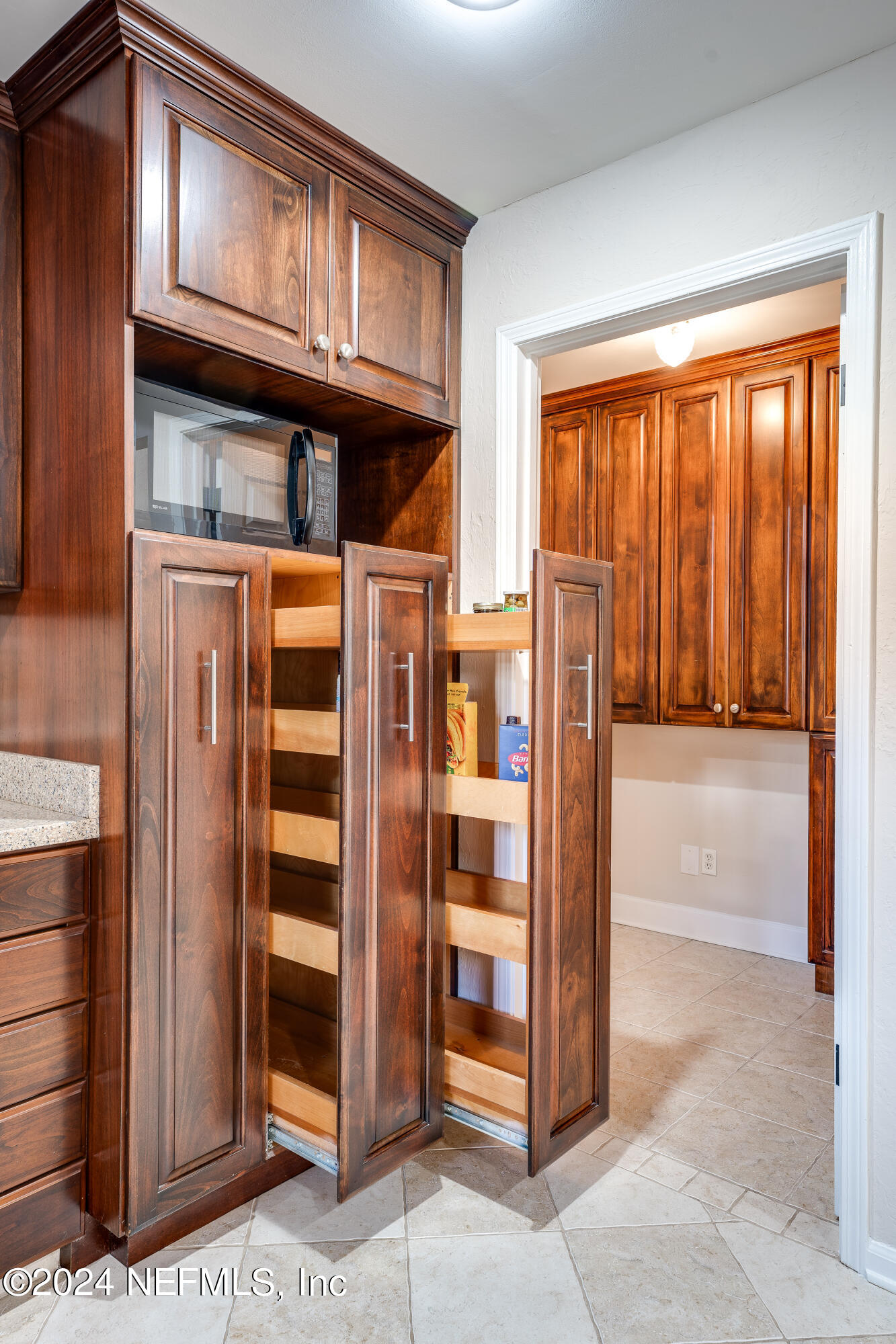 10747 CROSSTIE Road E