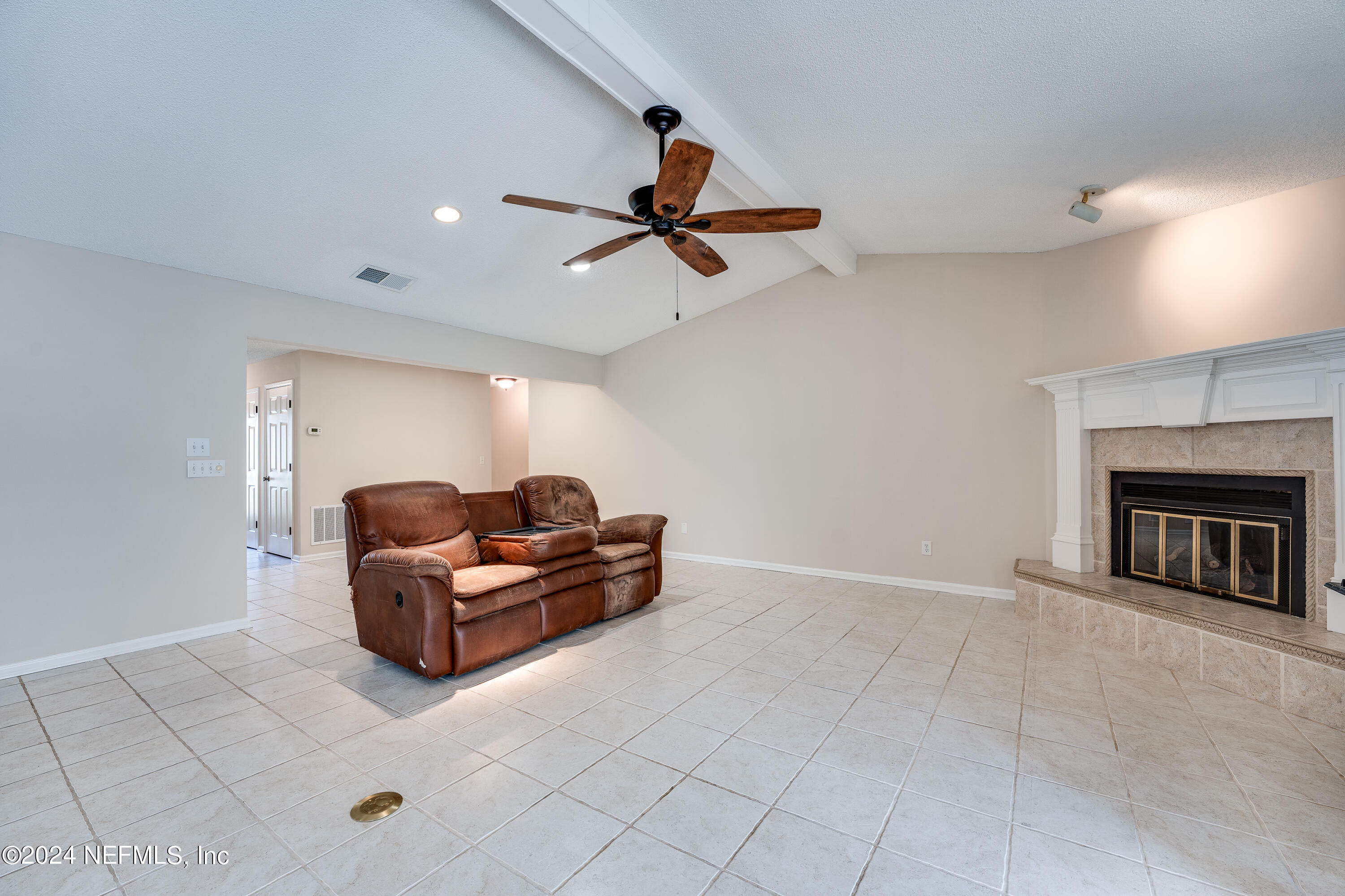 10747 CROSSTIE Road E